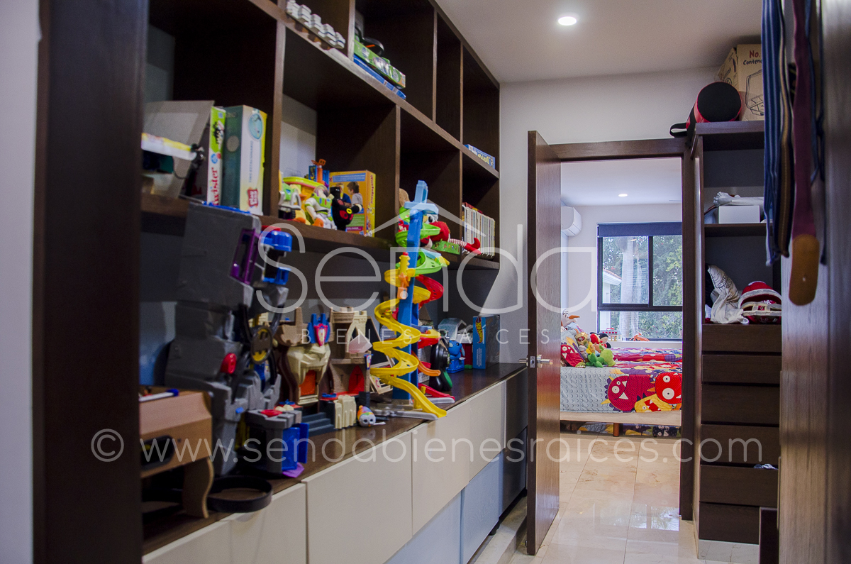 2019-12-03_23_22_27_19KG-38 Casa en venta en La Ceiba -50.jpg
